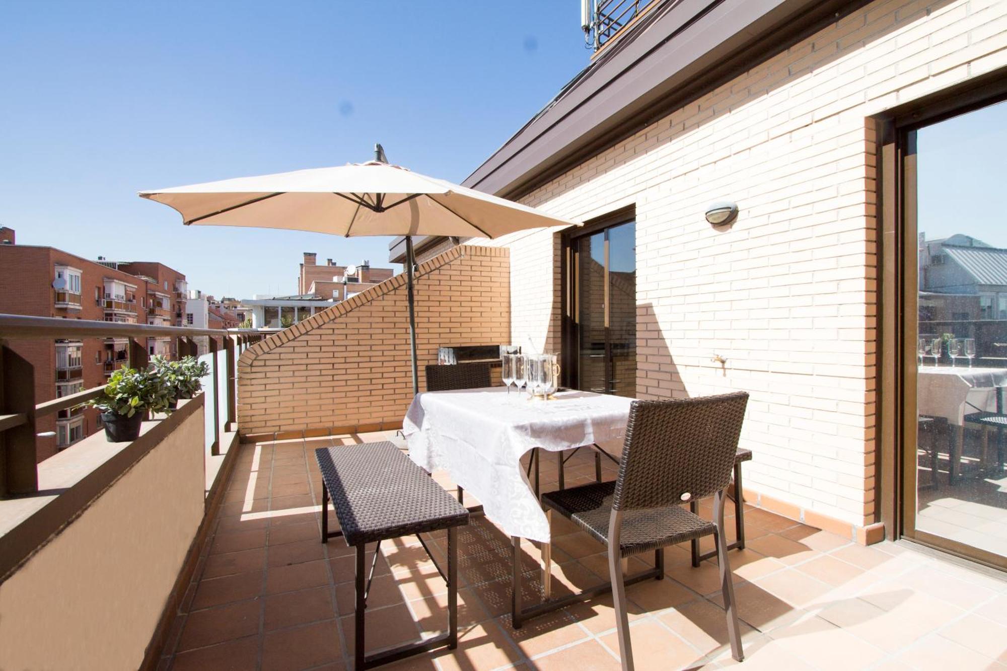 Apartamentos Adelfas Madrid Ngoại thất bức ảnh