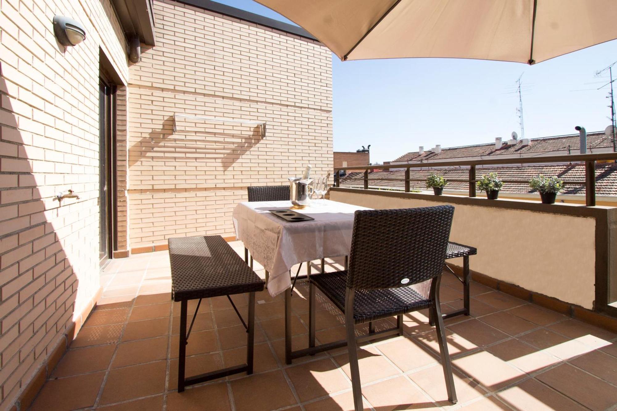 Apartamentos Adelfas Madrid Ngoại thất bức ảnh